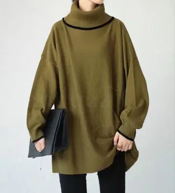 새상품 안티카 antiqua 터틀넥 니트