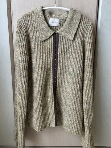 LIAN 리안 후크 디자인 폴로 니트 그린