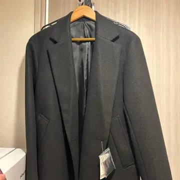 블랙 체스터 코트