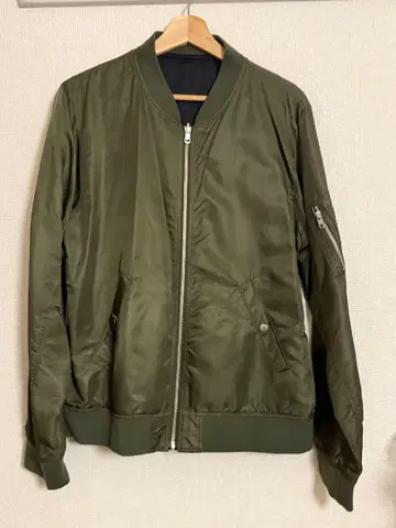 어반 리서치 리버서블 MA-1 카키 40사이즈 L사이즈