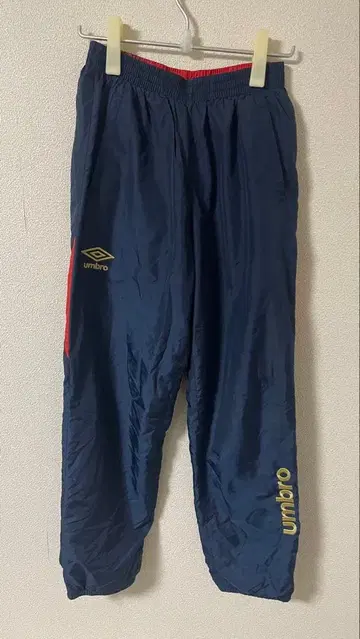 umbro 데상트 제조 나일론 트랙 팬츠 안감 포함 자수 로고 y2k