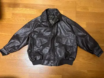 다크 브라운 가죽 자켓