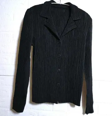 스페치오 셔틀 플리츠 긴팔 가디건 블랙 SPECCHIO