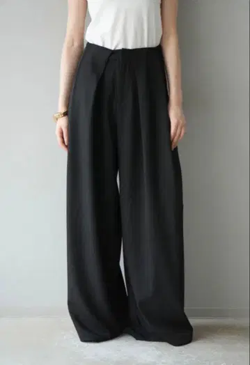 Lumier 벨트 루프 디자인 와이드 팬츠/블랙