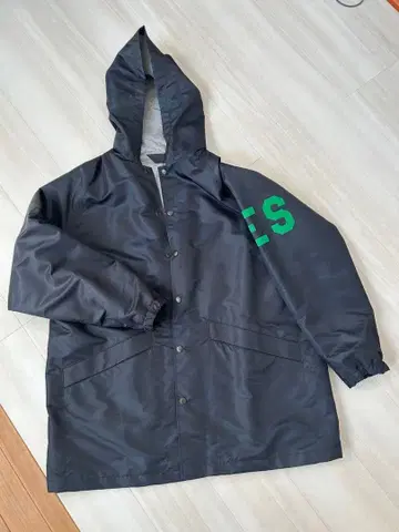 블랙 후드 부착 나일론 자켓 ES 프린트