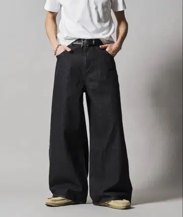 한정판 전개 와이드 플레어 실루엣 데님 팬츠