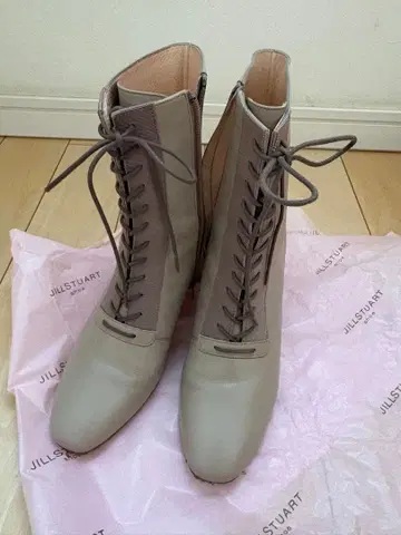 JILL STUART 베이지 레이스업 부츠
