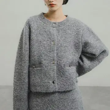 o0u 오제로유 피규어리 부클 크루넥 가디건