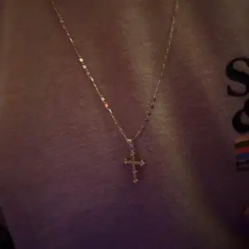 크로스 모티브 목걸이