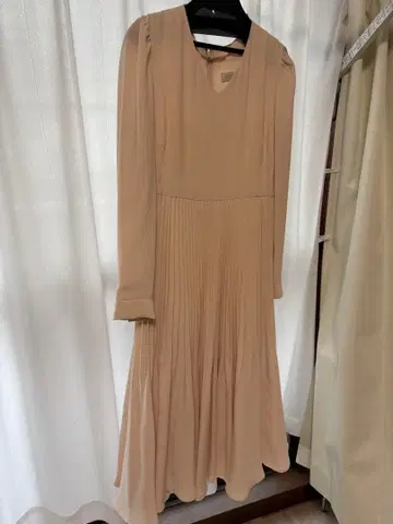 셀포드 보타이 플리츠 원피스