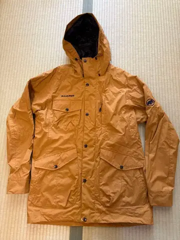 미사용 새상품 마무트 Mountain SO Parka AF Men