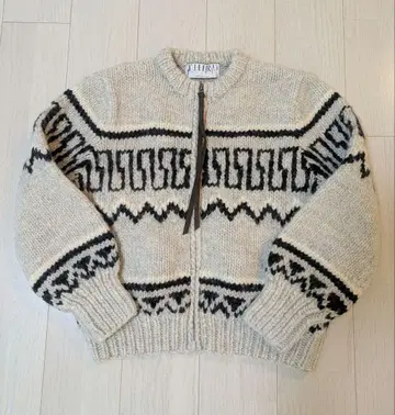 third magazine 카우친 지퍼 가디건