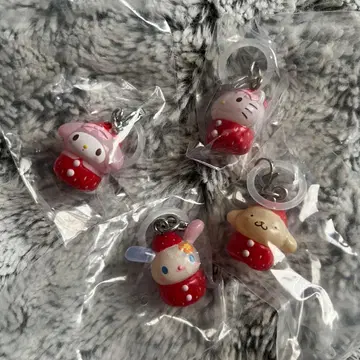 딸기 메지루시 액세서리 산리오 캐릭터즈 컴플리트 4개