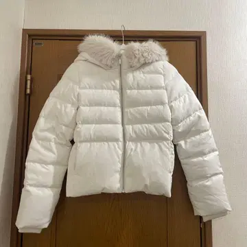 RESEXXY 숏 다운 자켓 화이트