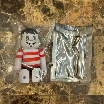 베어브릭 51 시크릿 마텔 보이