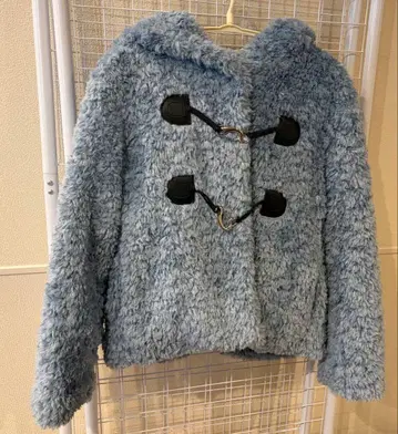 GUESS 스카이블루 보아 자켓 더플 버튼