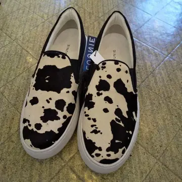 LOUNIE 카우 패턴 송치 슬립온