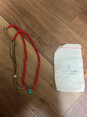 스탠다드 캘리포니아 버튼 웍스 목걸이