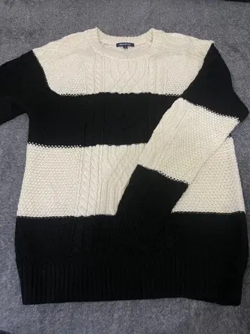 ABAHOUSE 케이블 니트 스웨터 사이즈 3 블랙 화이트