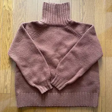 휴일과 시 니트