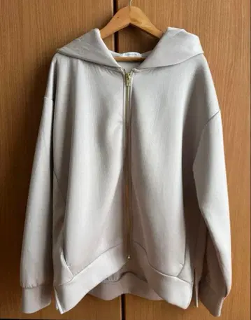 글로벌 워크 라이트 쿠션 ZIP 후드티