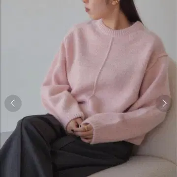 EMMEL REFINES 핑크 크롭 니트