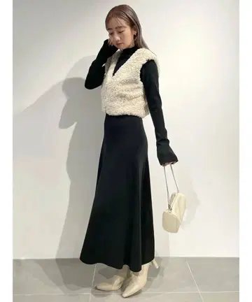 SNIDEL 퍼 베스트 세트 니트 원피스 블랙