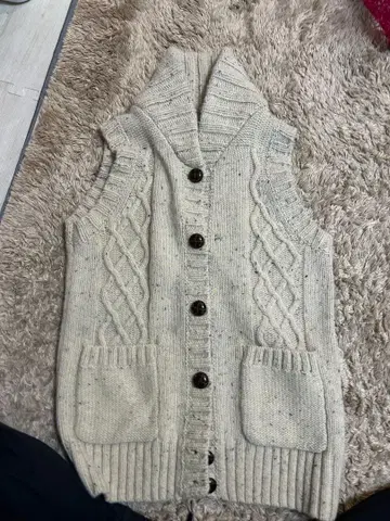 어반 리서치 케이블 니트 베스트