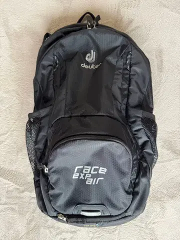 deuter Race EXP Air 블랙 12L~15L 자전거 등산