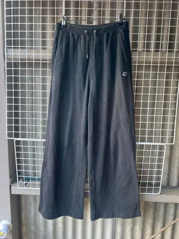 뉴발란스 블랙 스웨트 팬츠 M 홈웨어 여성용