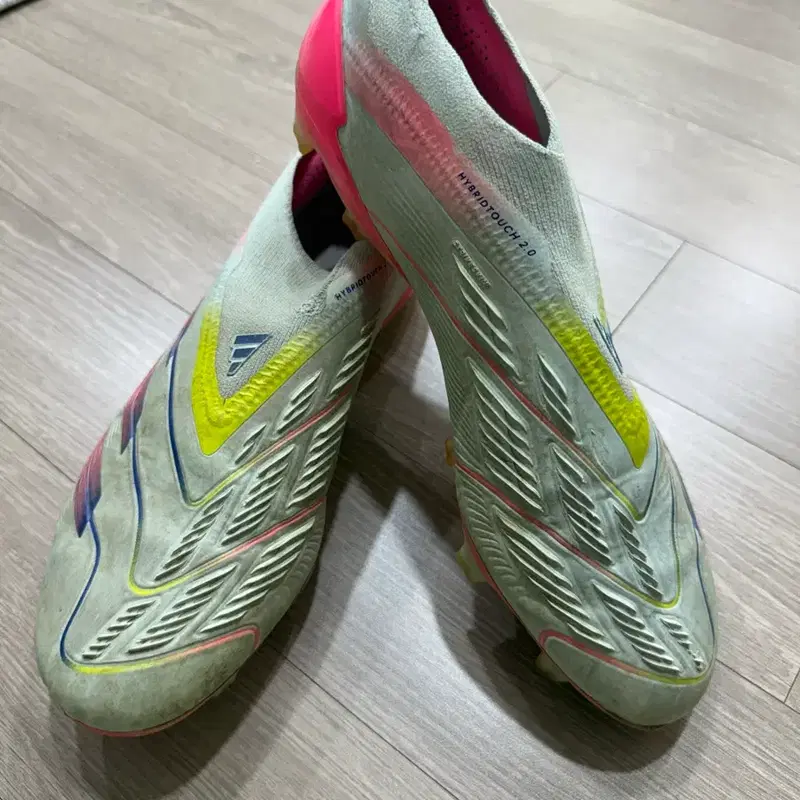 아디다스 프레데터 축구화 270