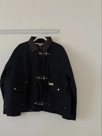 짧은 기장 파이어맨 자켓 블랙