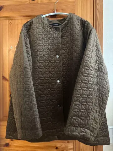 JOURNAL STANDARD 벨벳 퀼팅 크루넥 미들 블루종