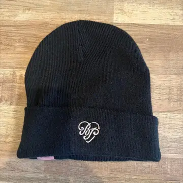 BLACKPINK x Verdy 콜라보 니트 모자