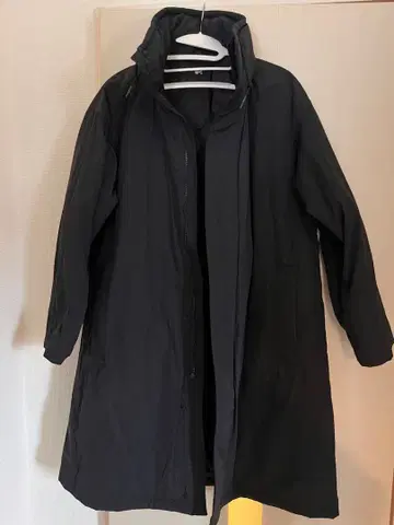UNIQLO 블랙 모즈 코트