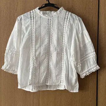 ZARA 레이스 블라우스