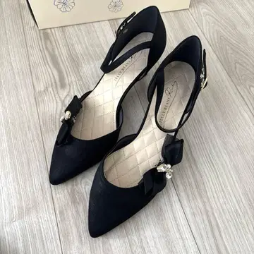 JELLY BEANS 블랙 새틴 스틸레토 펌프스