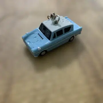 유니버셜 하늘을 나는 자동차 스트랩