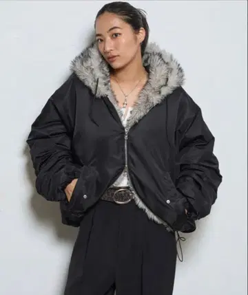 후즈후갤러리 2WAY 리버서블 퍼 블루종