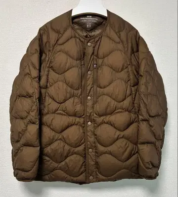 UNIQLO 화이트 마운테니어링 퀼팅 자켓
