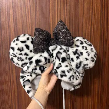 디즈니 레오파드 무늬 팬캡 화이트 블랙