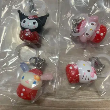 산리오 딸기 메지루시 액세서리 가챠 세트