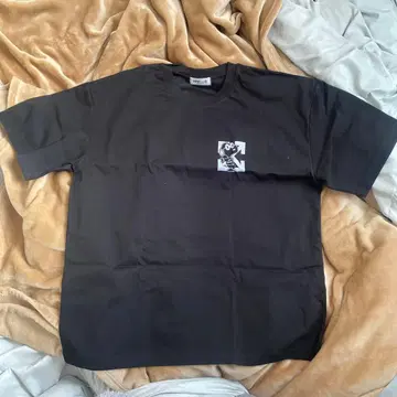 스누피 T셔츠 블랙