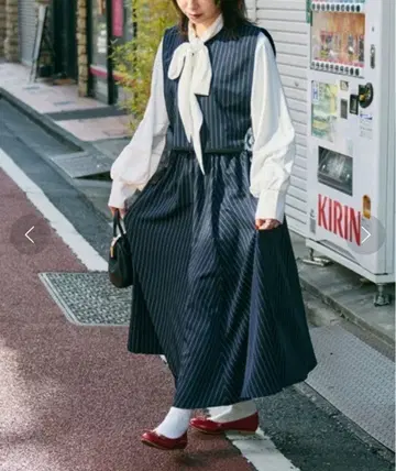 kutir 쿠티르와 레트로 사이드 리본 모듬 베스트 플레어 스커트 세트