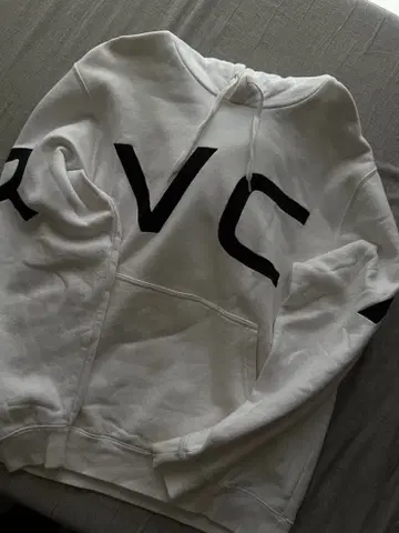 RVCA 화이트 후드티