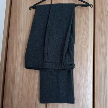 CHIGNON K.T. 다크 그레이 슬랙스 M