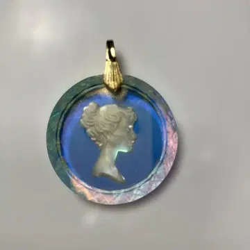 빈티지 인타글리오 유리 펜던트 목걸이 (오로라 가공)