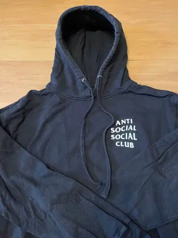 ANTI SOCIAL SOCIAL CLUB 블랙 후드티
