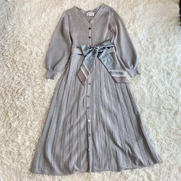 질 바이 질 스튜어트 스카프 포함 니트 원피스 V넥 블루 리본