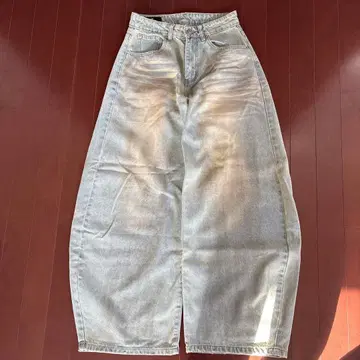 DYE WASHED DISTRESSED BAGGY DENIM PANTS